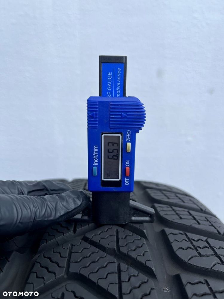 OPONY 235/45/19 99V PIRELLI WINTER SOTTOZERO 3 MO - 7