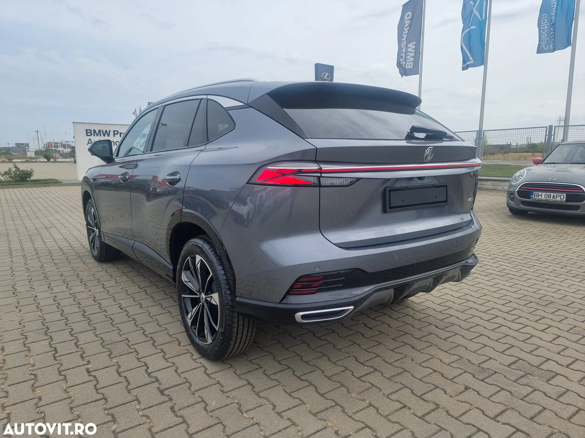 MG HS 1.5 T-GDi 7DCT Exclusive - 3