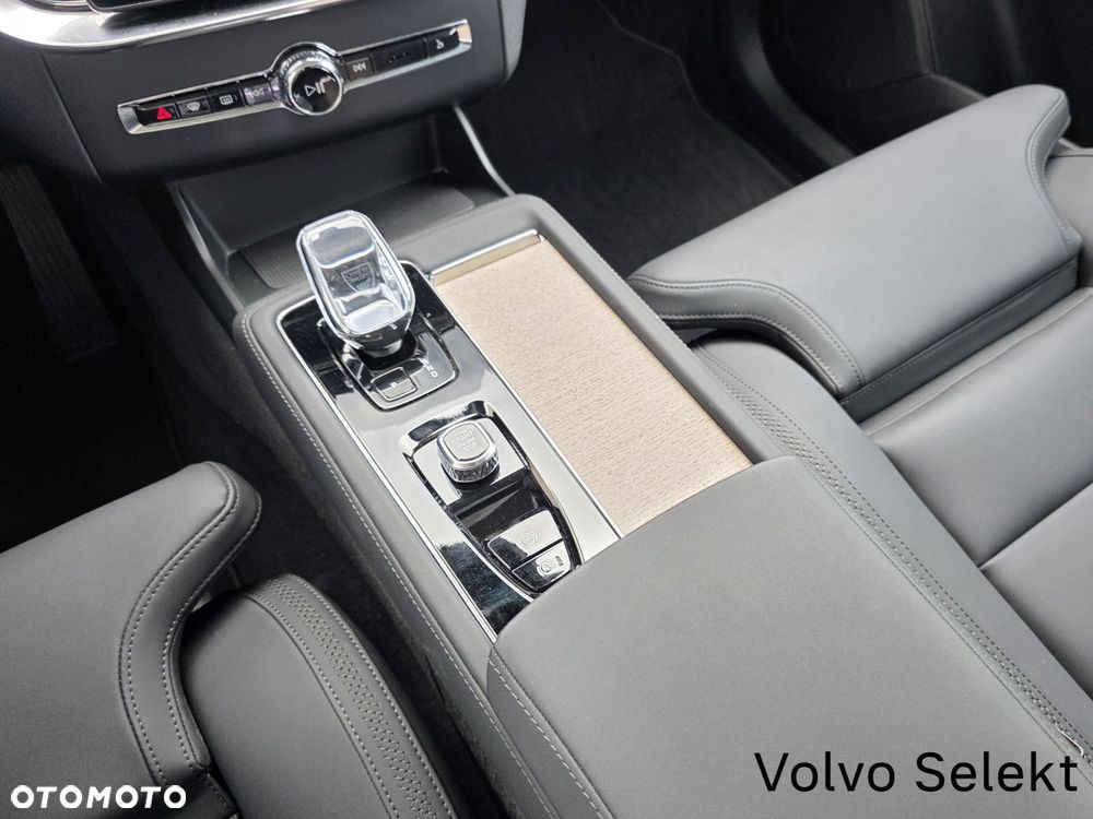 Volvo XC 90 - 33