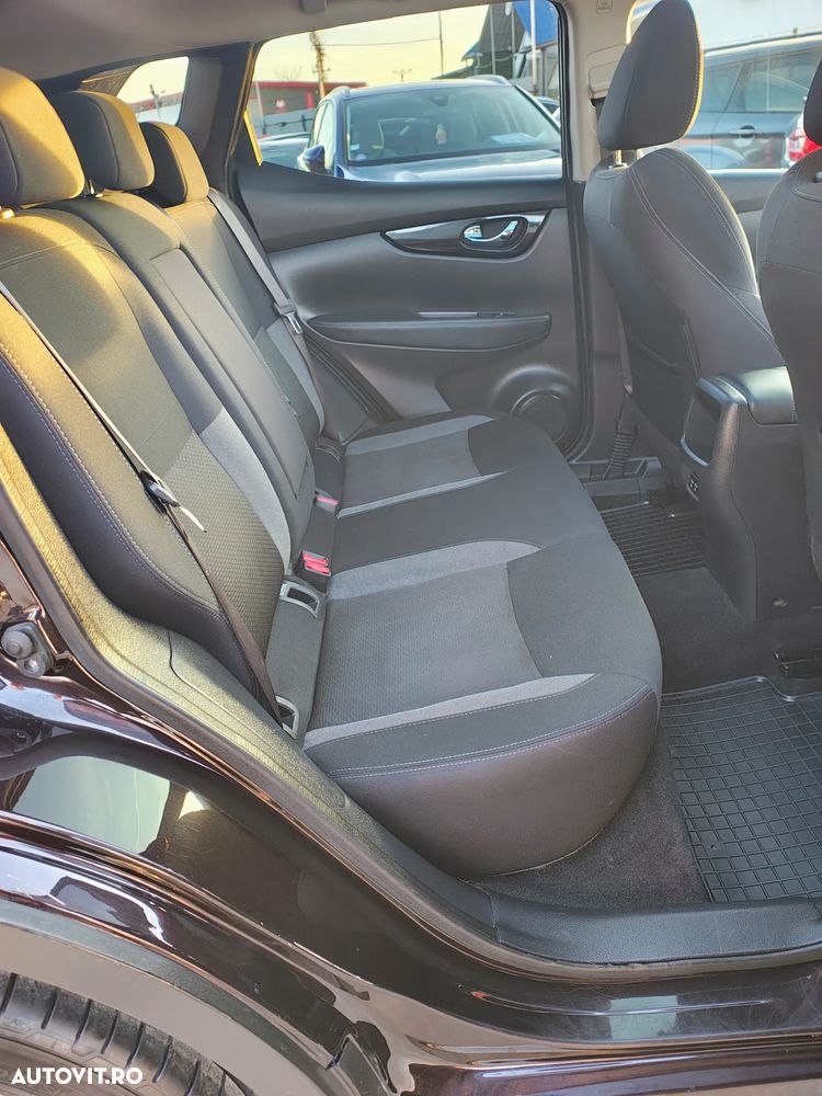 Nissan Qashqai 1.3 DIG-T N-CONNECTA - 7