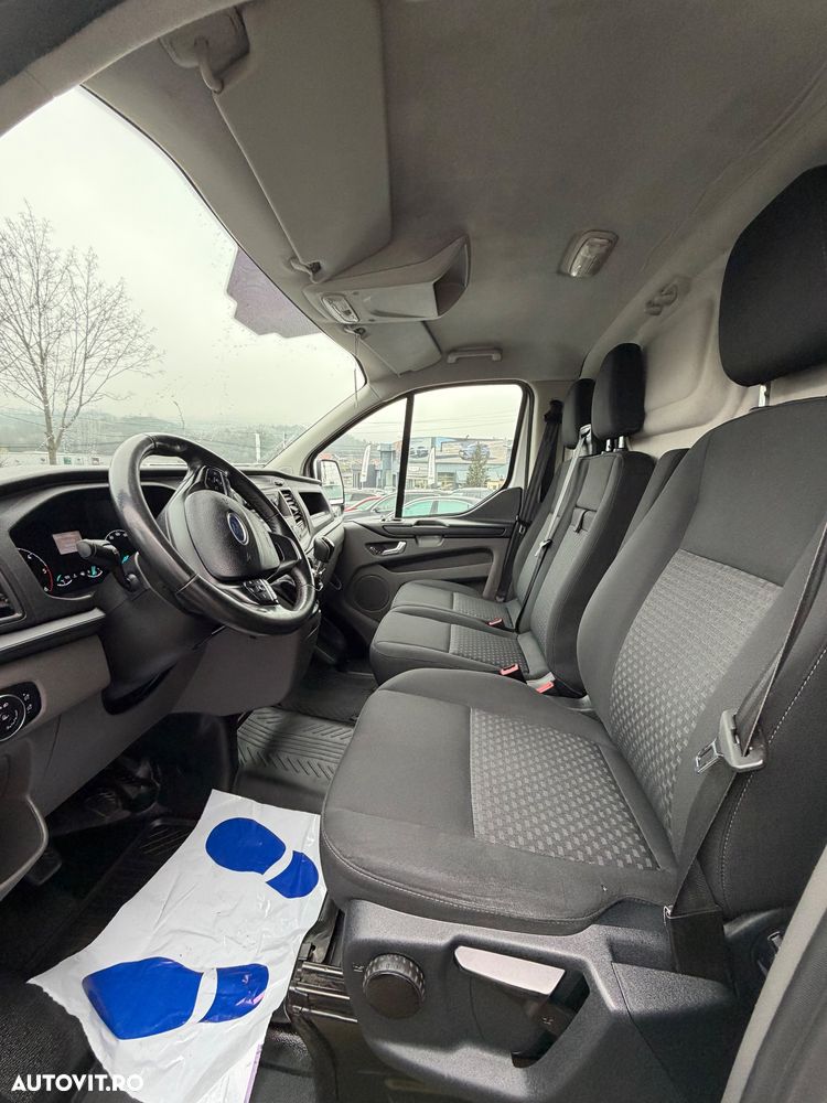 Ford TRANSIT CUSTOM 300L - 8