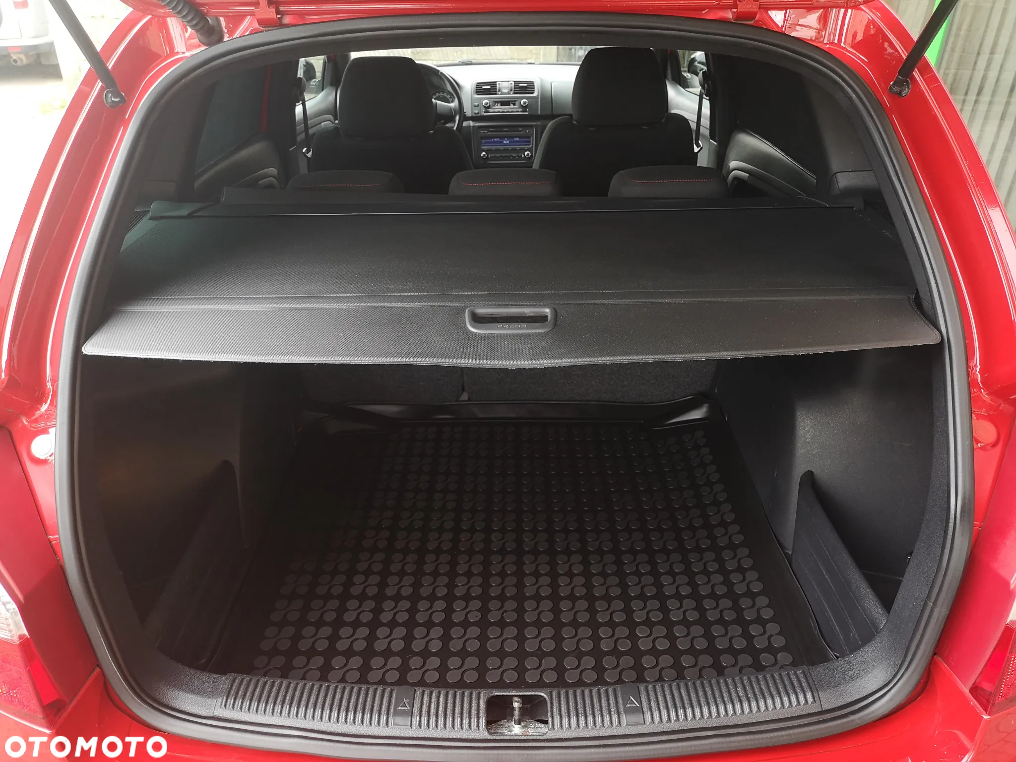 Skoda Fabia 1.4 TSI Combi DSG RS - 29