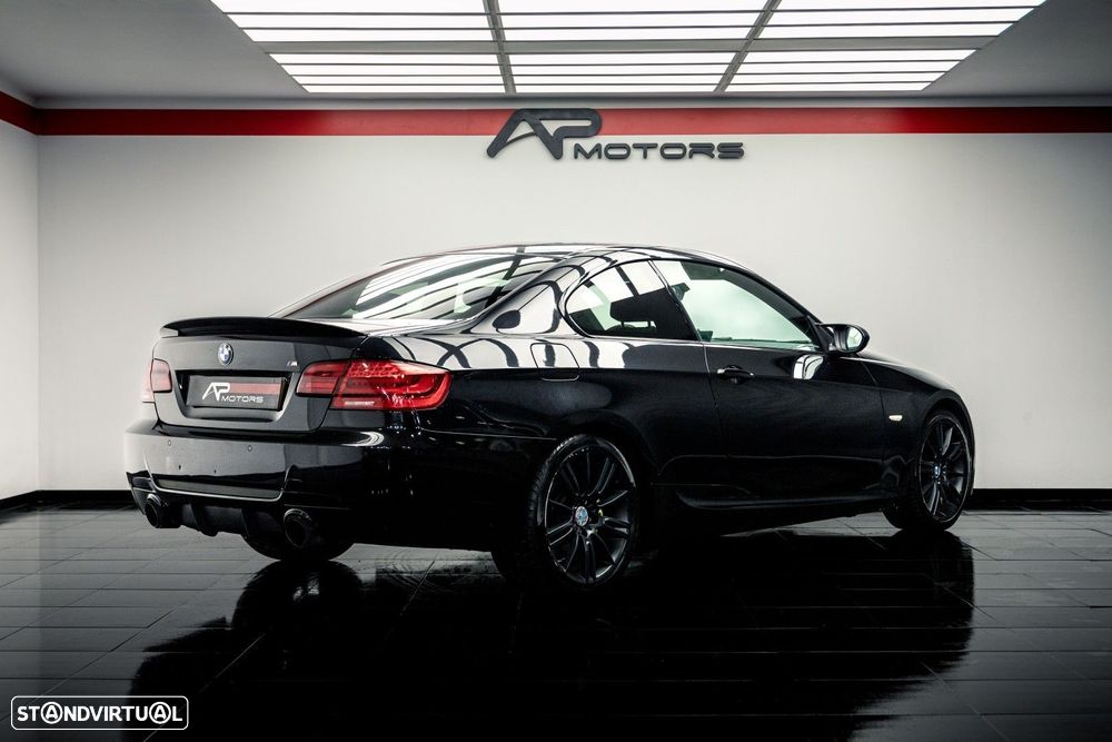 BMW 320 d Coupe Edição M - 13