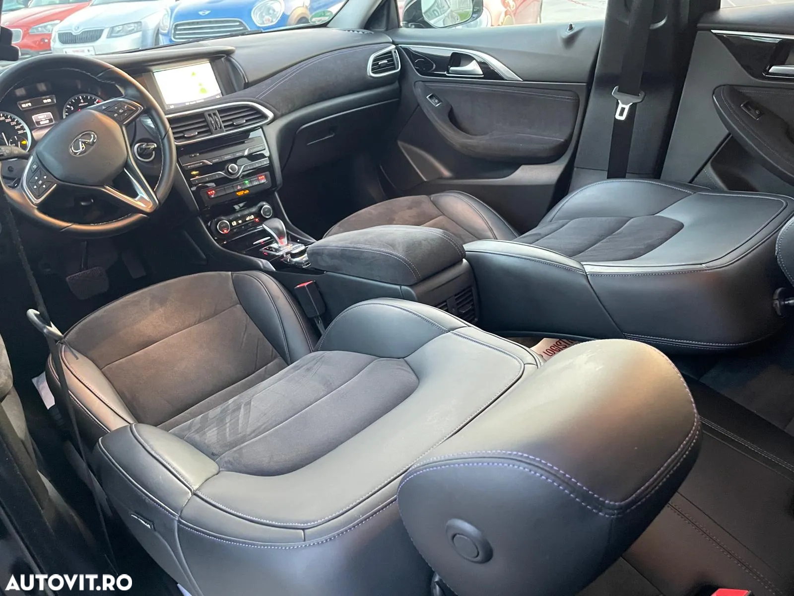 Infiniti Q30 - 6