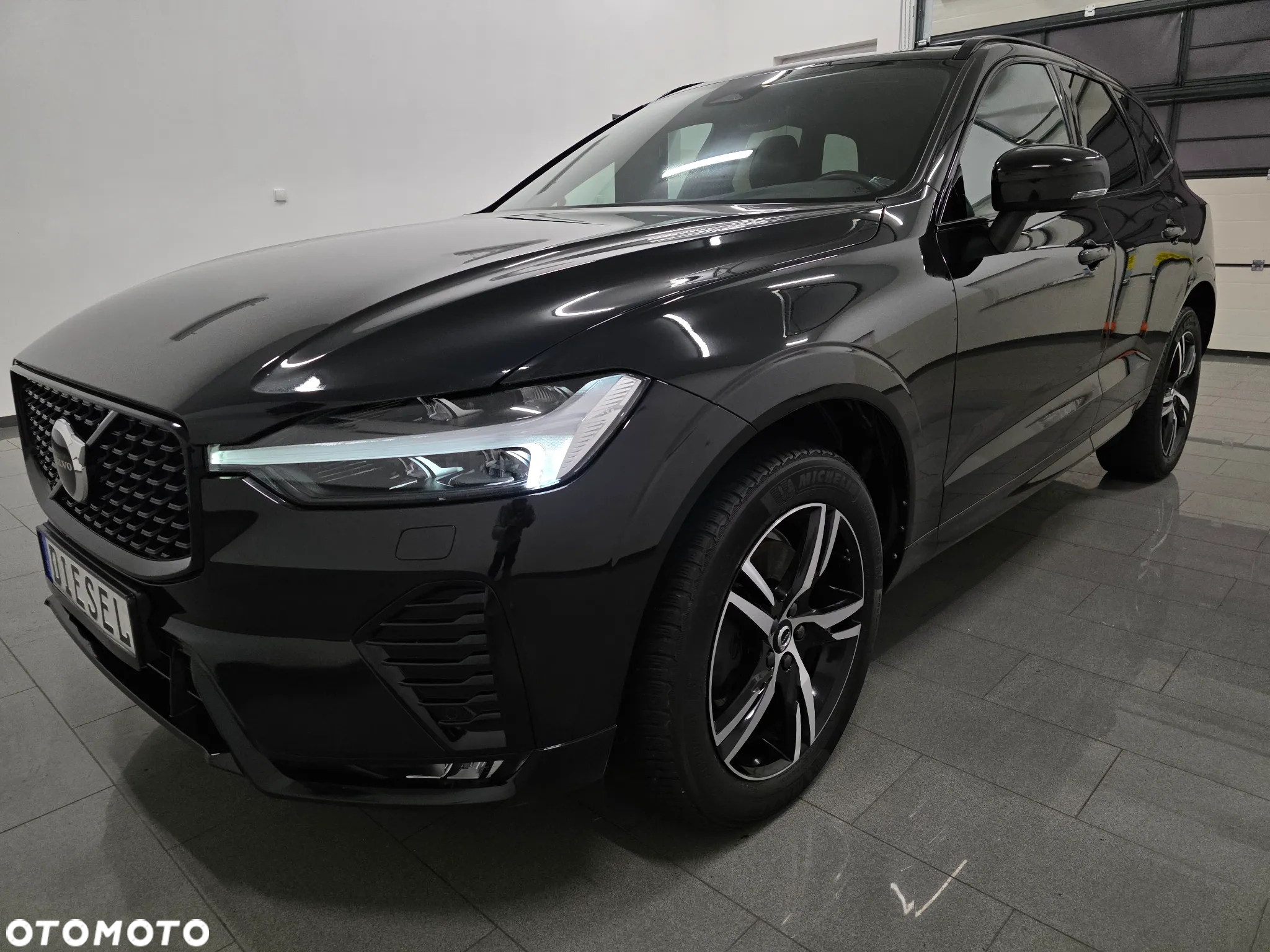 Volvo XC 60 B4 D AWD Plus Dark - 2