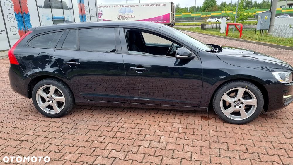 Volvo V60 D4 Geartronic Momentum - 3