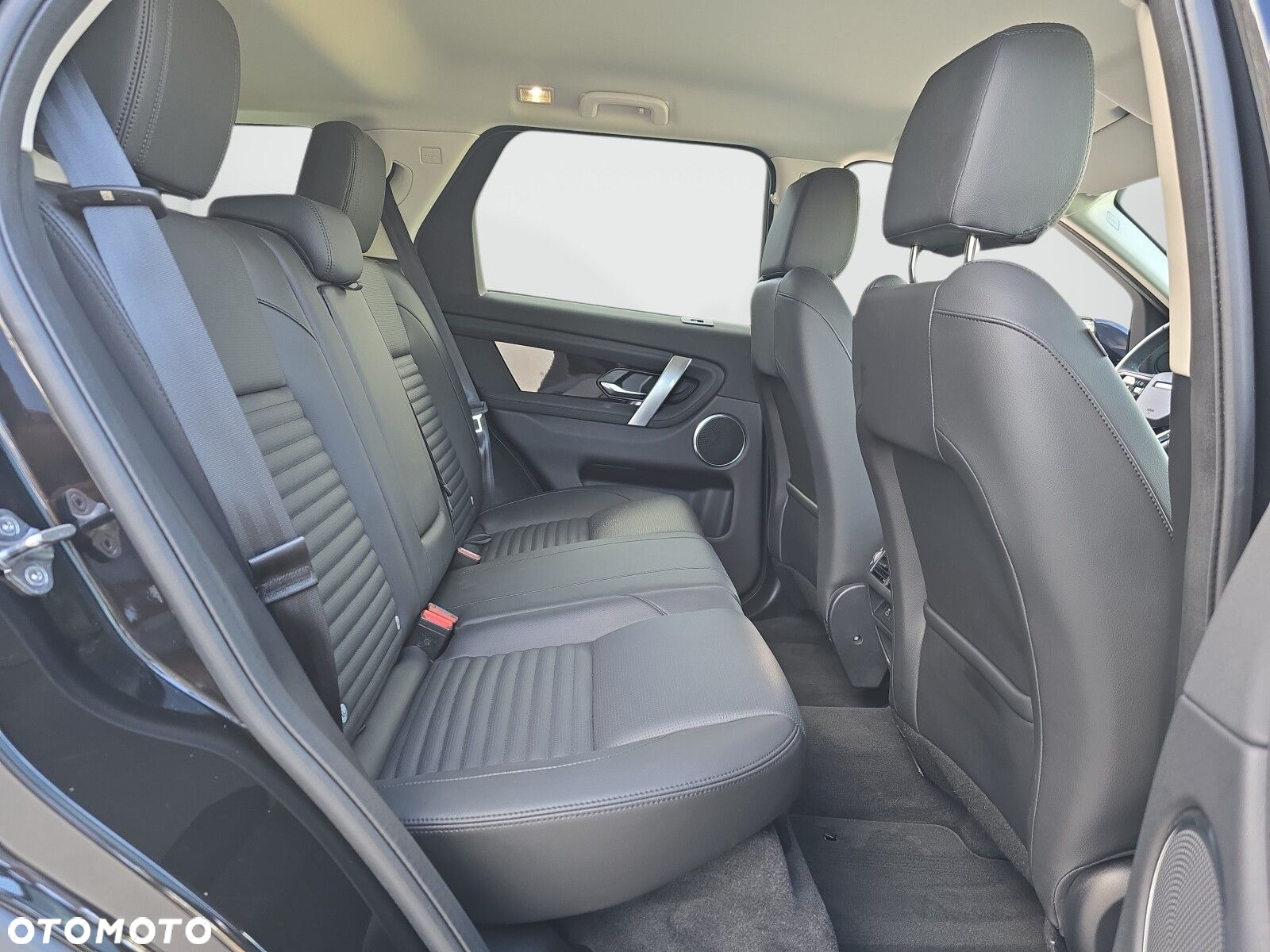 Land Rover Discovery Sport - 23