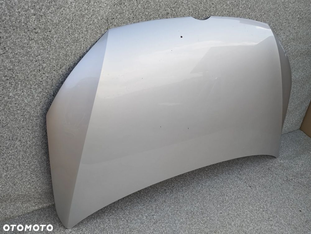 VW Touran II 10-15r maska srebrna - 3