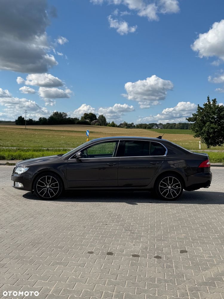 Skoda Superb 1.8 TSI DSG Exclusive - 11