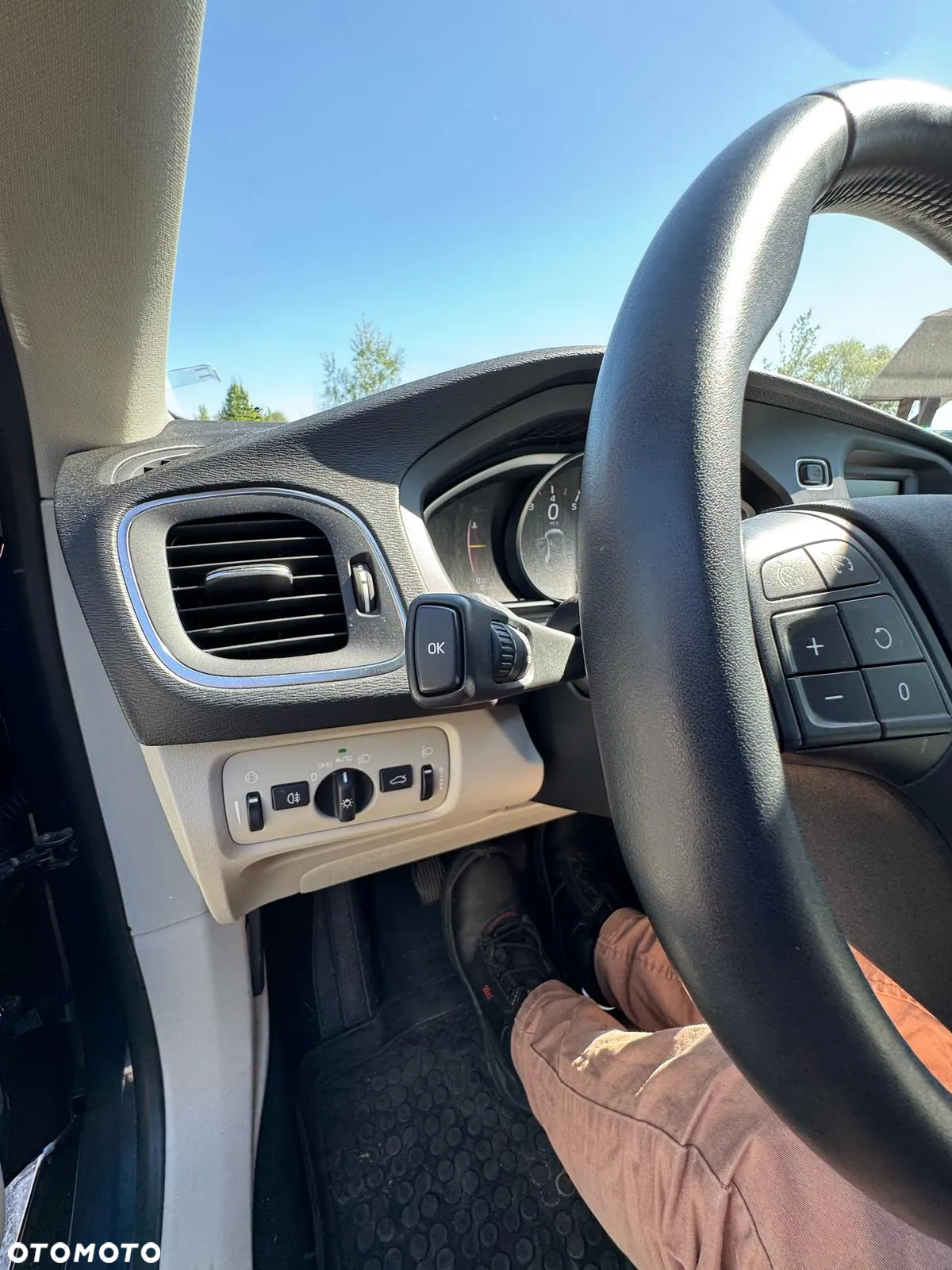 Volvo V40 T3 Drive-E Kinetic - 32