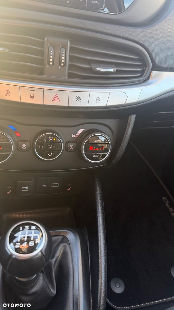 Fiat Tipo 1.4 16v Lounge EU6d - 20