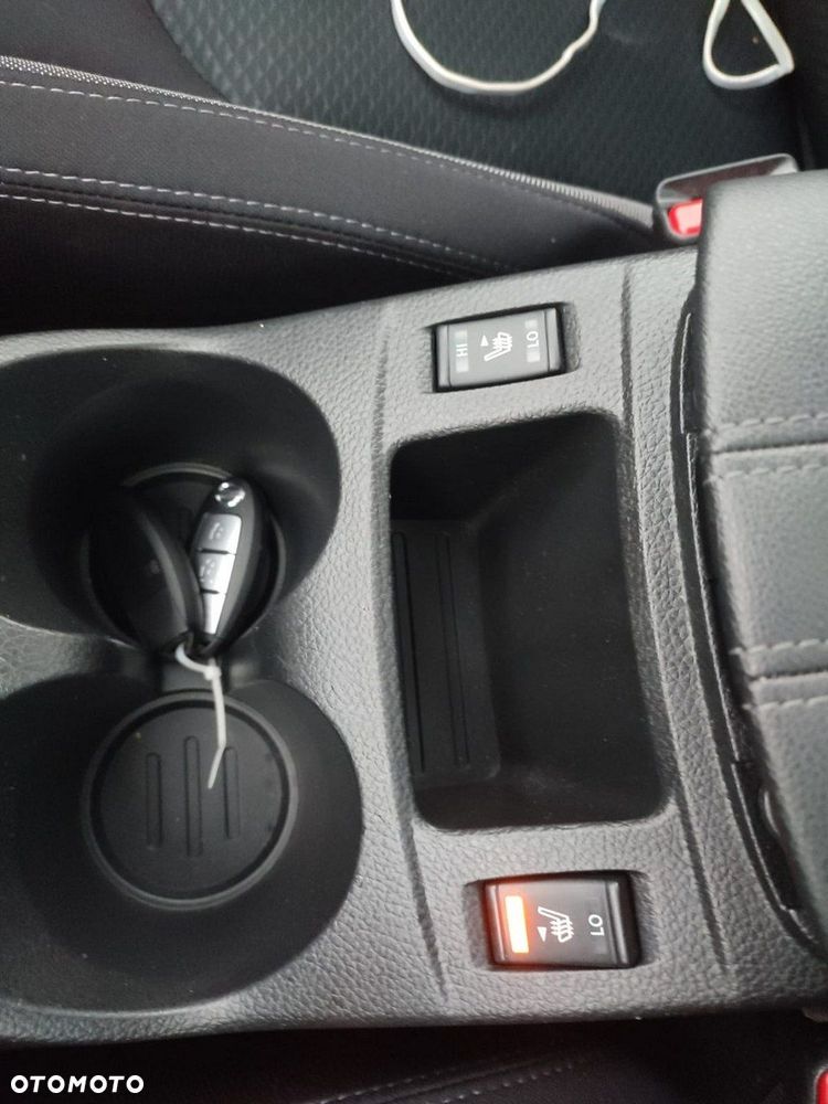 Nissan Qashqai 1.3 DIG-T DCT N-CONNECTA - 27