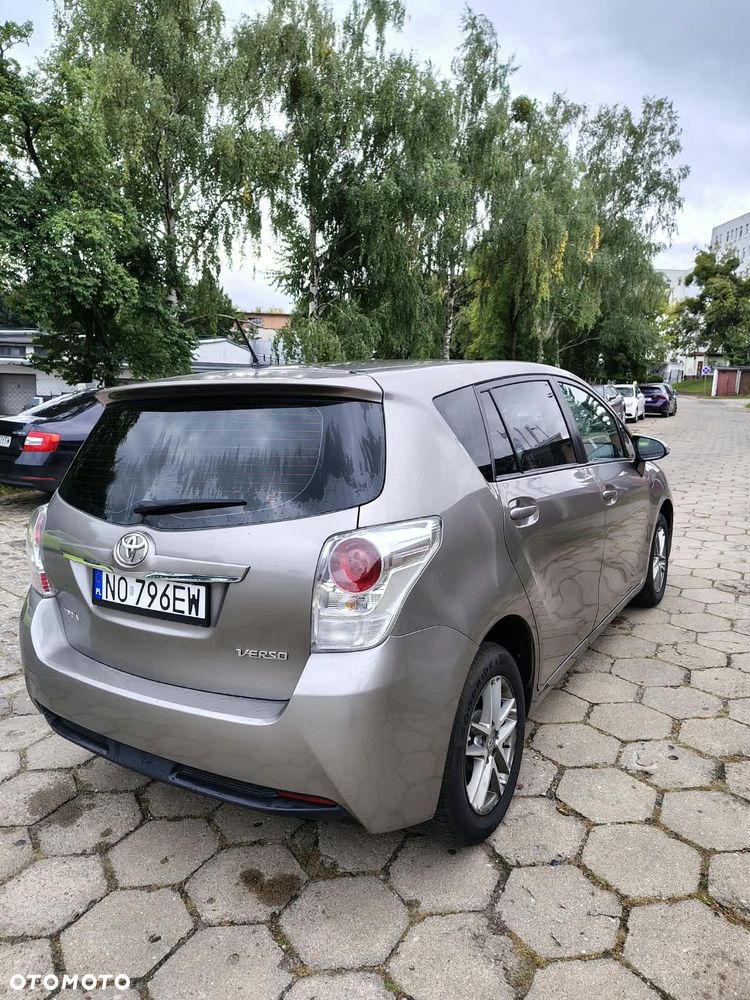 Toyota Verso - 4