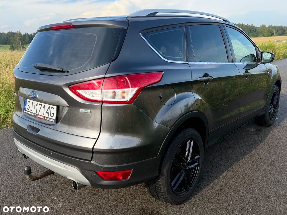 Ford Kuga 1.5 EcoBoost 2x4 Titanium - 19