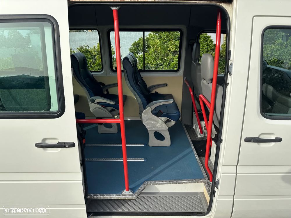 VW LT 35 2.5 TDI 9L/CADEIRA DE RODAS COM PLATAFORMA ELEVATORIA - 27