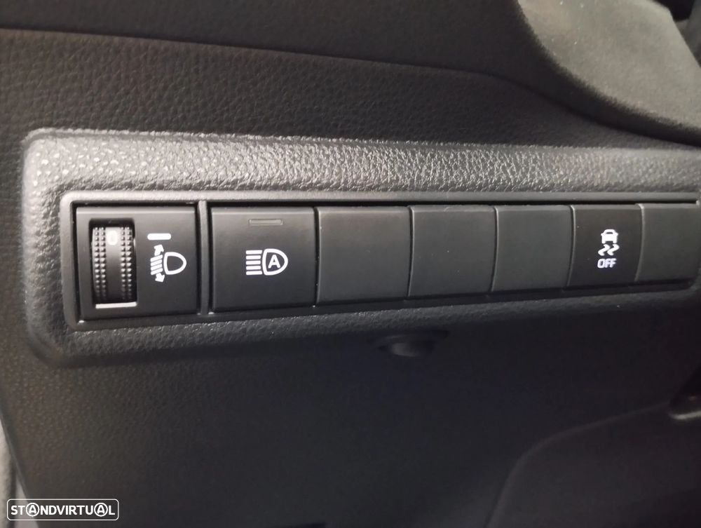 Toyota Corolla 1.8 Hybrid Comfort — fotografia 18