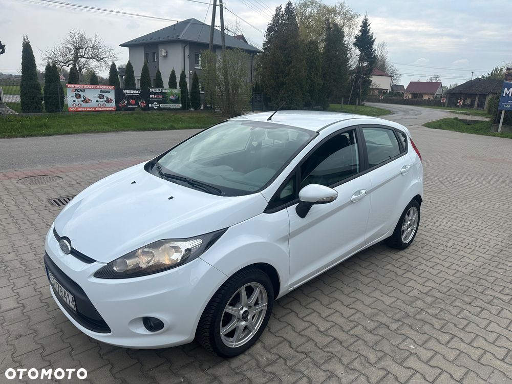 Ford Fiesta 1.4 Trend - 21