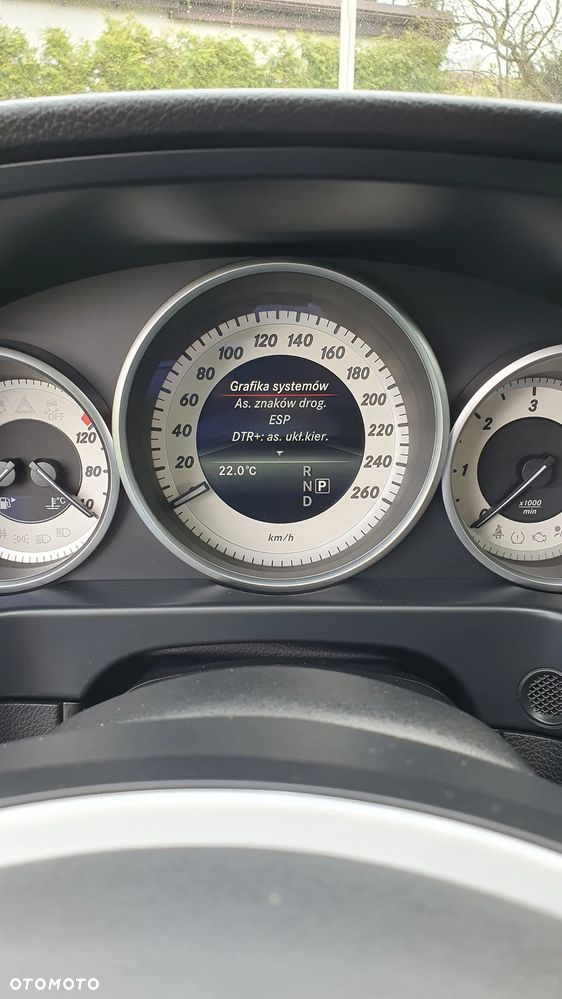 Mercedes-Benz Klasa E 220 BlueTEC 9G-TRONIC - 28