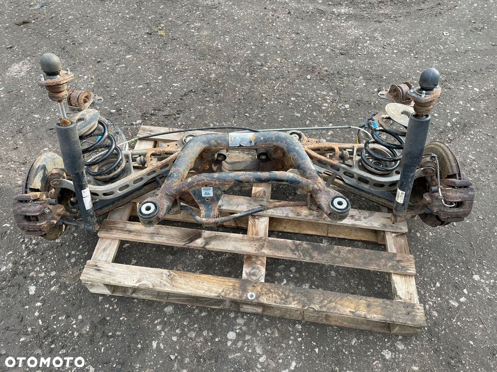 BMW X3 E83 zawieszenie belka wozek wahacze sprezyny tyl 2.0 D KPL - 2