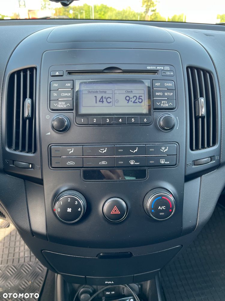 Hyundai i30 1.6 CRDi Classic + World Cup - 14
