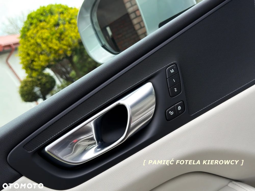 Volvo XC 60 B4 D AWD Inscription - 12