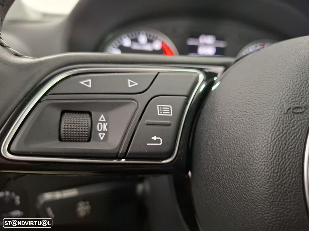 Audi Q2 1.0 TFSI Design S tronic - 23