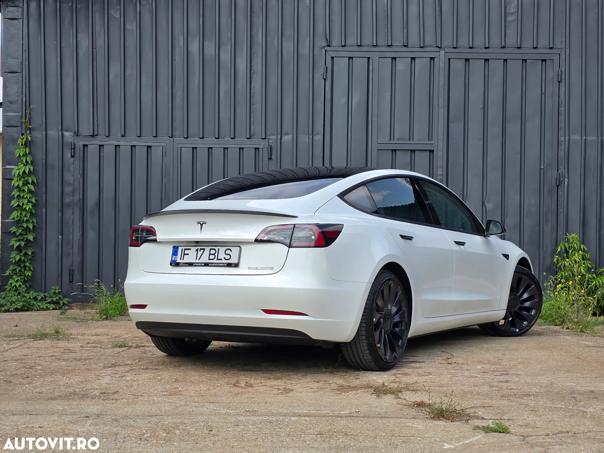 Tesla Model 3 Performance - 5