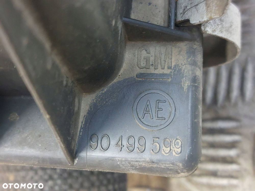 OBUDOWA FILTRA PRZEPŁYWOMIERZ RURA DOLOT VECTRA B 2.0 16V 90499599 - 2