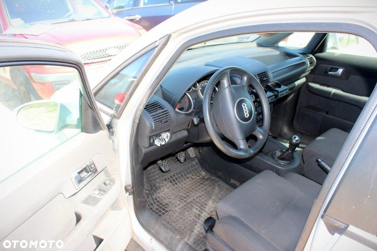 Audi A2 2002 1.4i AUA Hatchback 5-drzwi (MASKA, ZDERZAK, LAMPA, BŁOTNIK, DRZWI, SZYBA, FOTEL) - 6