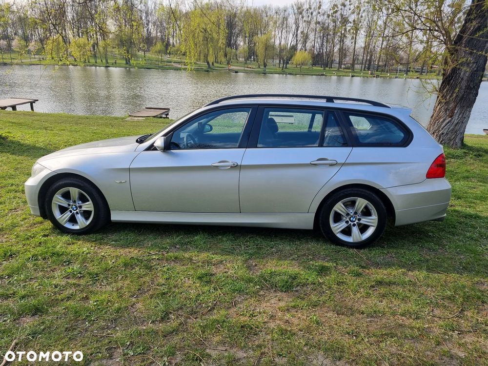 BMW Seria 3 318i - 2