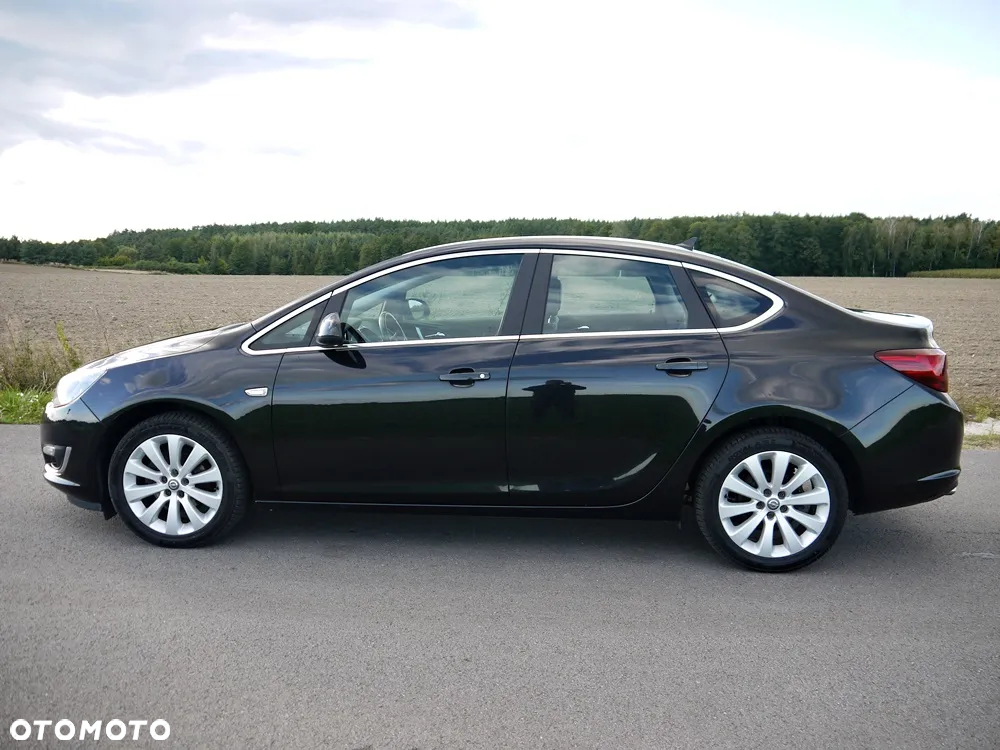 Opel Astra IV 1.4 T Executive - 7