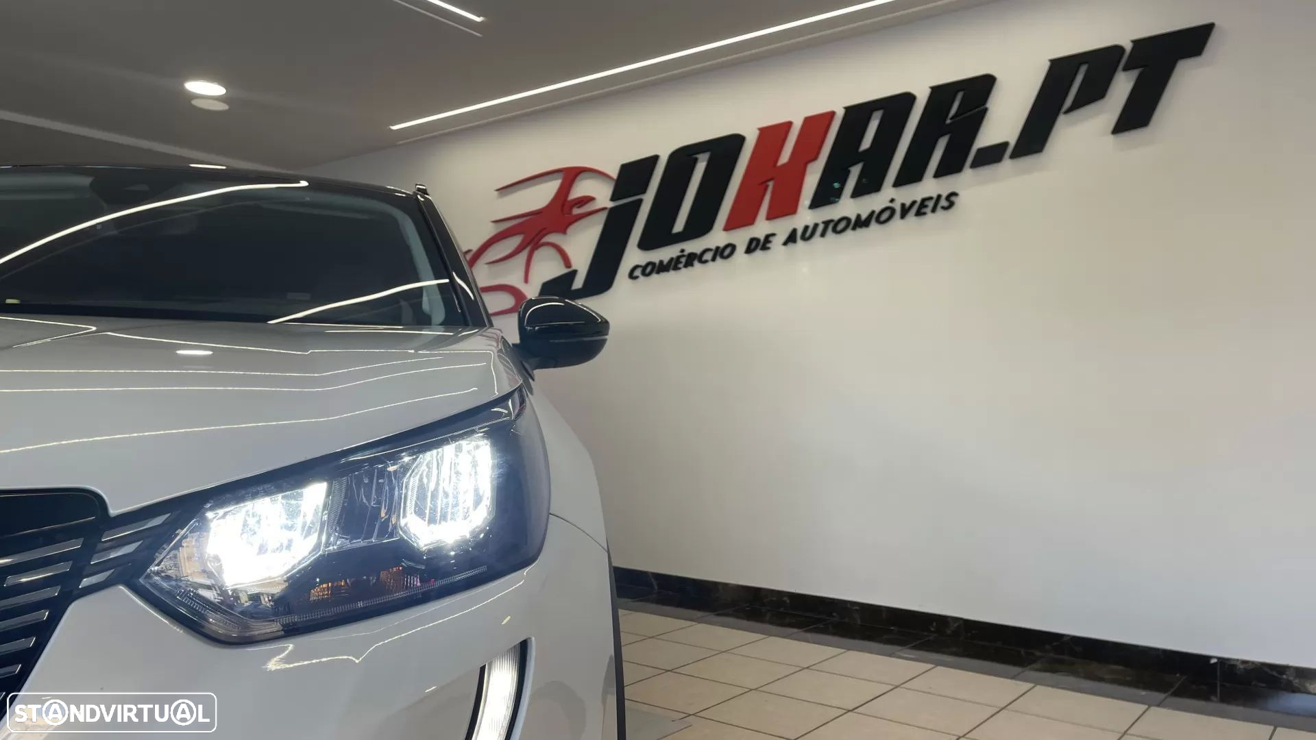 Peugeot 2008 1.2 PureTech Allure EAT8 - 13