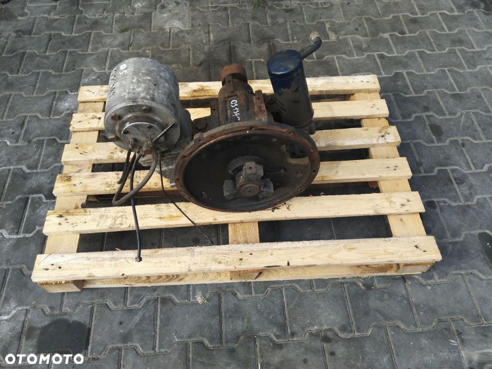 Sprężarka śrubowa Compair 1322 0673 - 1