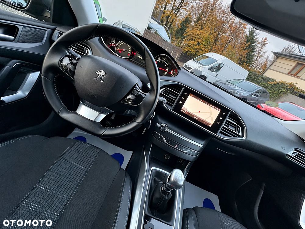 Peugeot 308 1.5 BlueHDi Allure S&S - 27