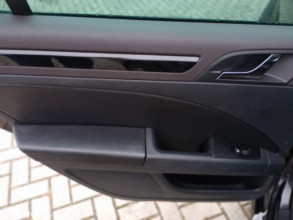 Skoda Superb 2.0 TDI 4x4 DSG L&K - 14