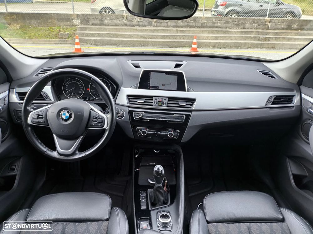 BMW X1 16 d sDrive Line Sport - 12