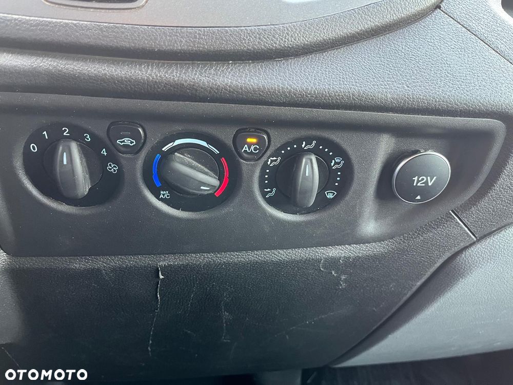 Ford Transit - 18