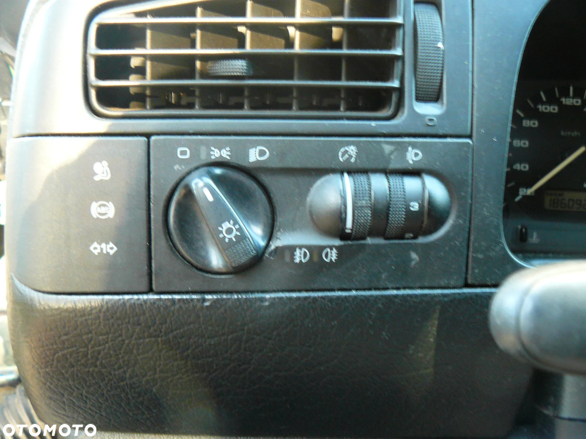 Volkswagen Golf - 19