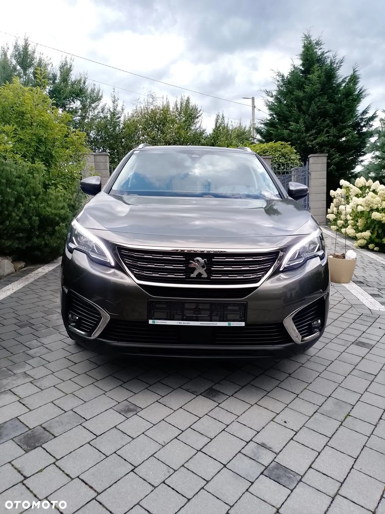 Peugeot 5008 2018 photo 2