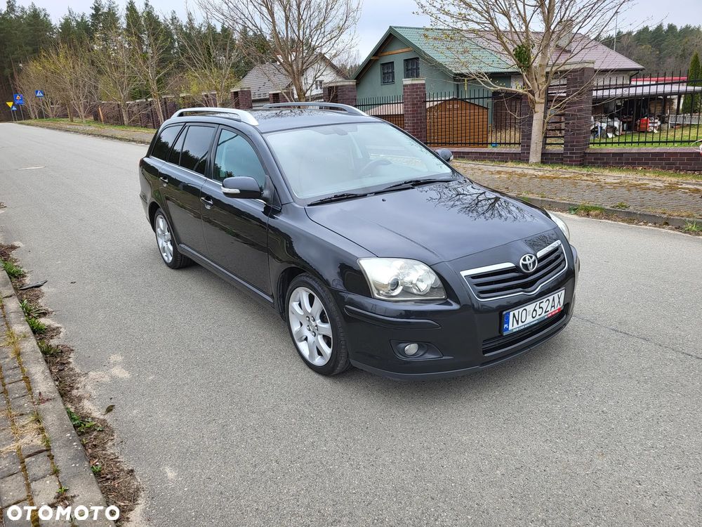 Toyota Avensis 1.8 VVT-i Executive - 2