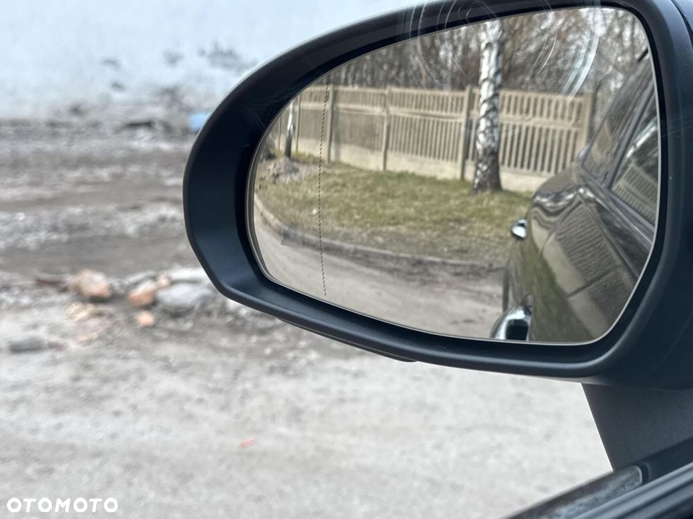 Mercedes-Benz GLC - 28