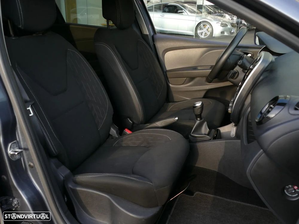 Renault Clio Sport Tourer 0.9 TCe Limited - 27