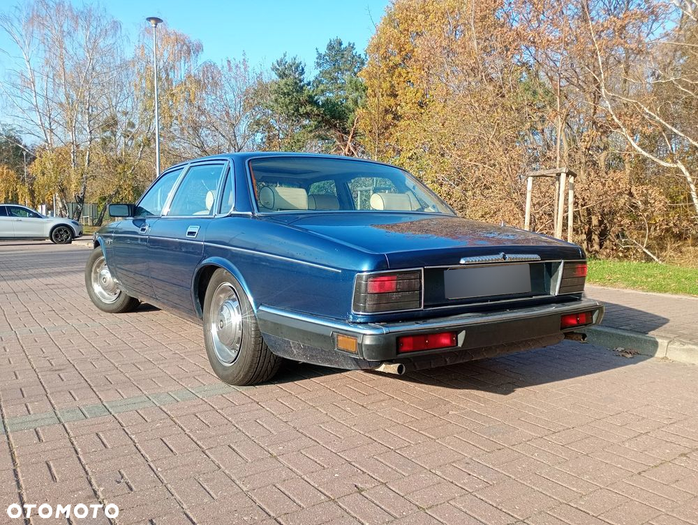 Jaguar XJ - 6