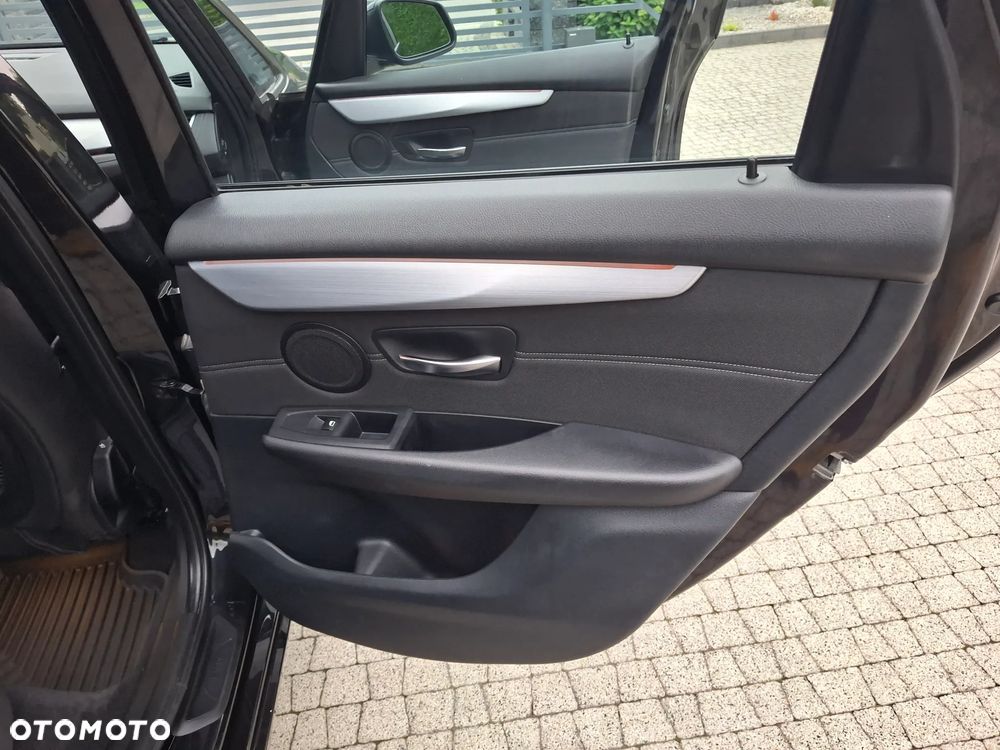 BMW Seria 2 218i Sport Line - 29