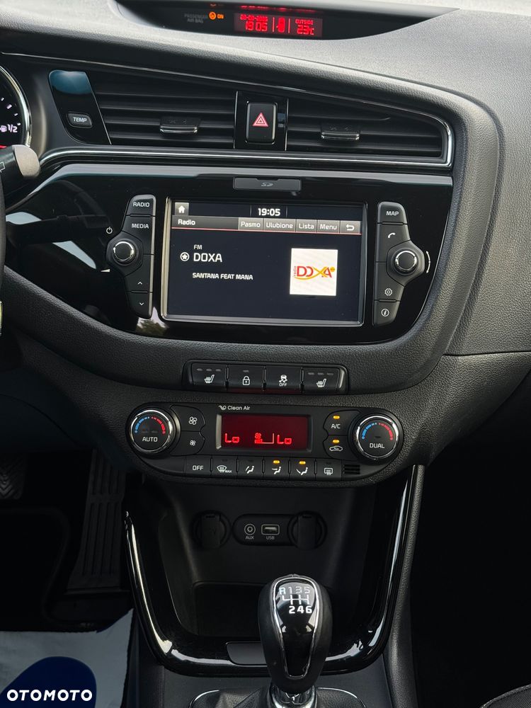 Kia Ceed 1.4 CVVT ISG Dream Team Edition - 33