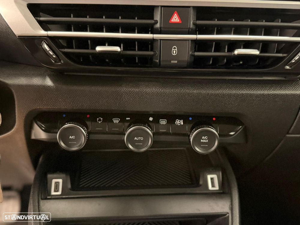 Citroën C4 X 1.2 PureTech Feel Pack EAT8 - 11