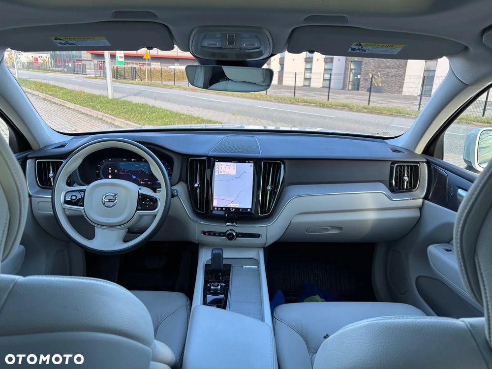 Volvo XC 60 B5 B AWD Core - 24