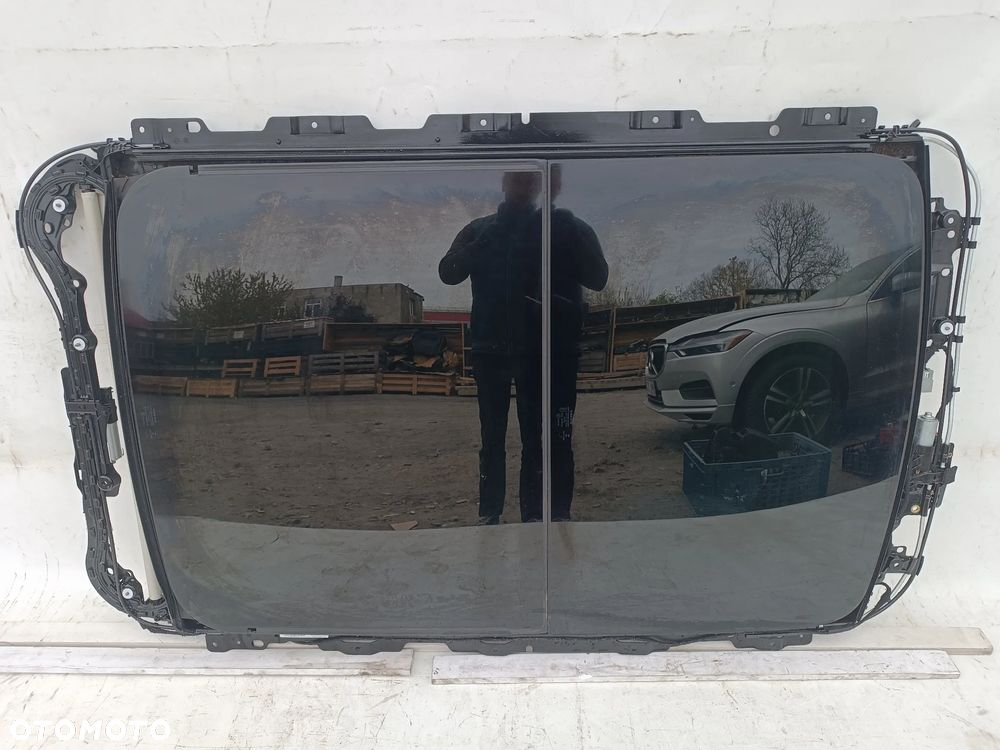 Dach Panorama Volvo V90 II  kod lakieru 492 2019r Szyberdach - 1