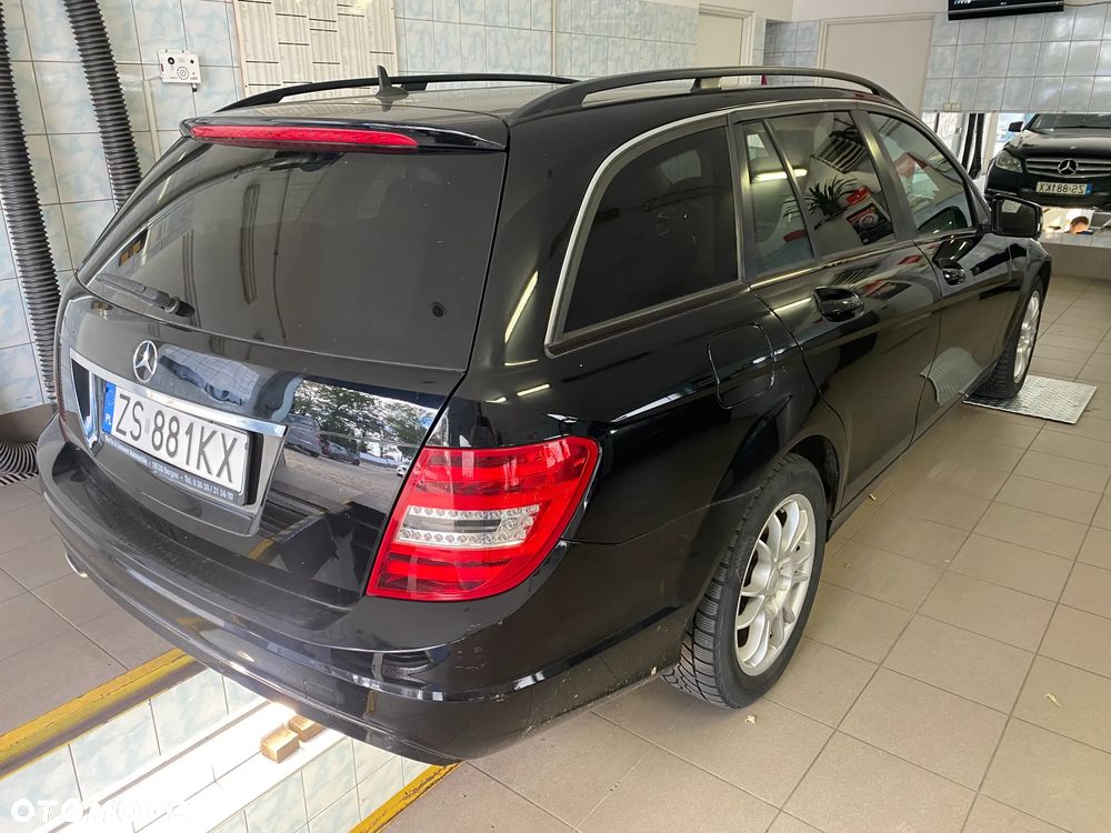 Mercedes-Benz Klasa C 220 CDI 7G-TRONIC Avantgarde Edition - 4