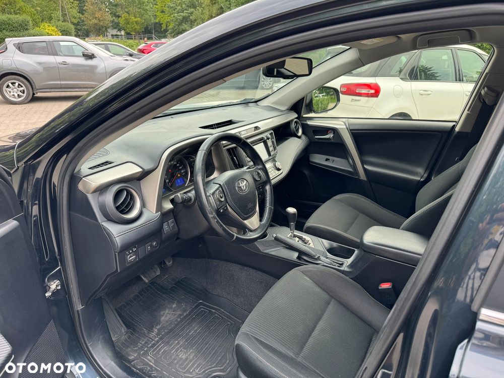 Toyota RAV4 - 9